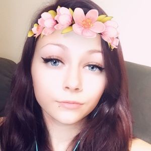 Meet your Posher, Alexis